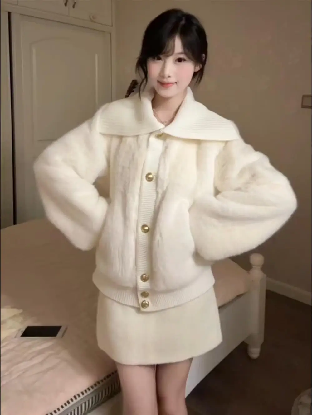 Adorable Plush Fur Coat Women's Stylish Stand Collar Eco-friendly Outerwear Warm Straight Cut Short Jacket for Autumn Winter
