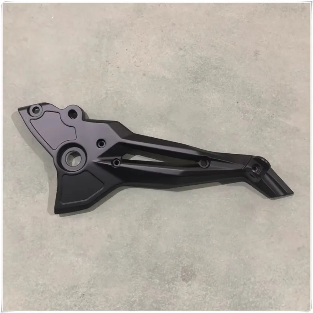 Suitable for Benelli Original Accessory BN302S Footrest Bracket BJ300GS-3 Left and Right Footrest Brackets
