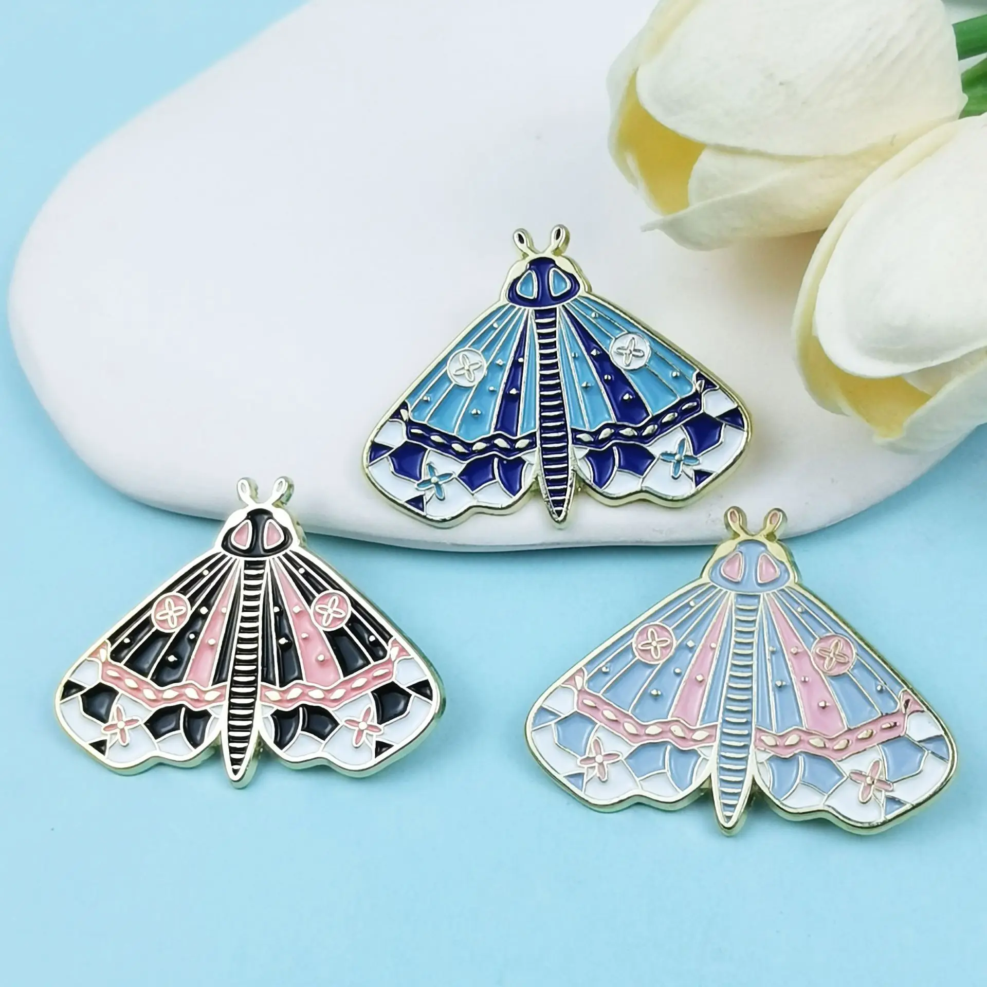 

Брошь-бабочка, индивидуальный воротник из сплава, антибликовый, креативный узор, сумка с насекомыми, значок для аксессуаров