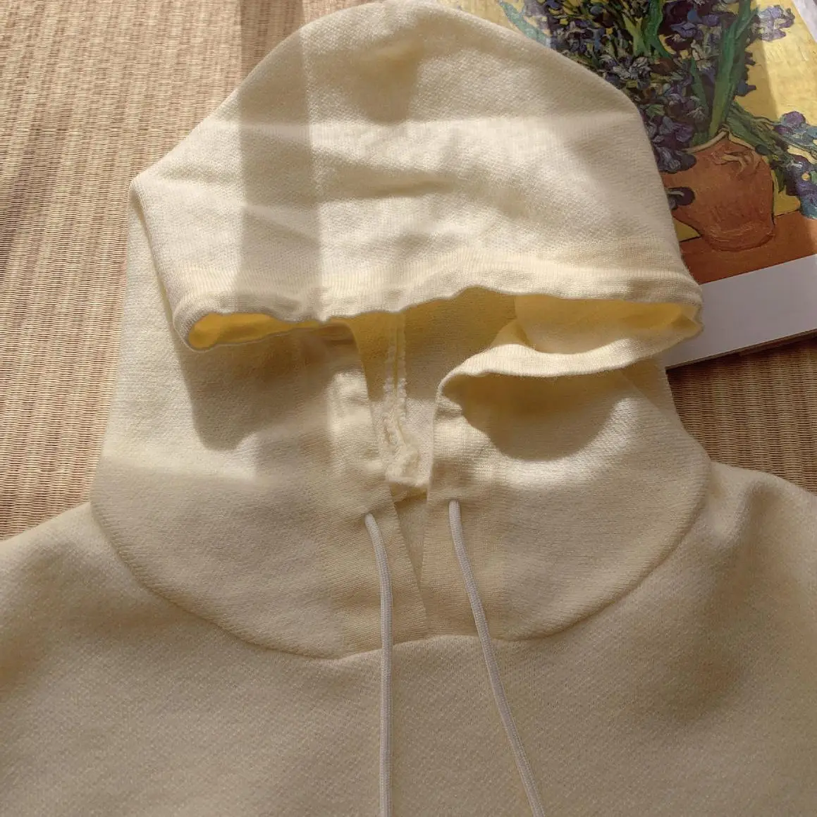 เสื้อสเวตเตอร์ถักมีฮู้ดทรงหลวมสไตล์เรโทรลายดาวสำหรับผู้หญิง แขนยาว ทรงกลม รุ่นใหม่