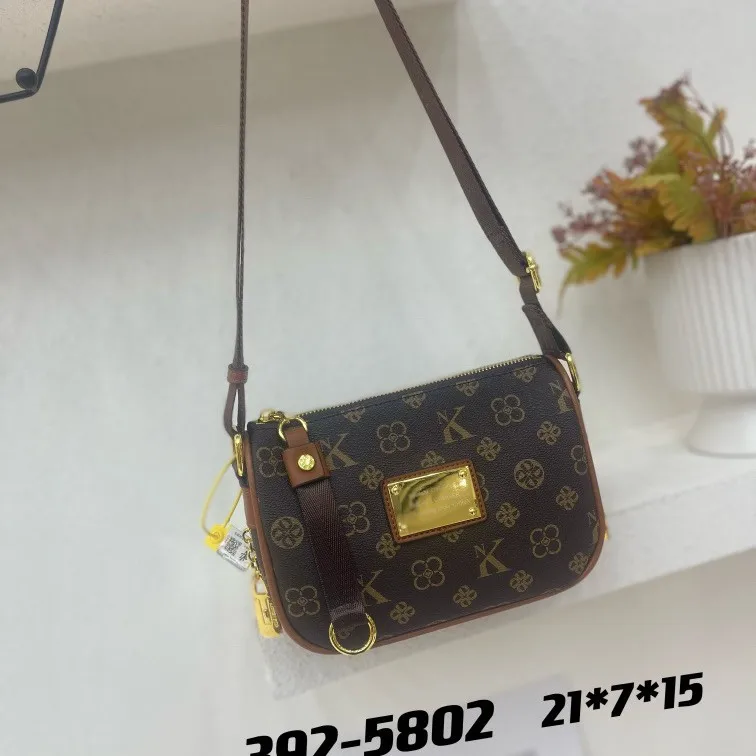 

Classic Elegant Women's Handbag Luxury Brand Leather Shoulder Bag Fashionable And Practical For Daily Use By Famous Designer