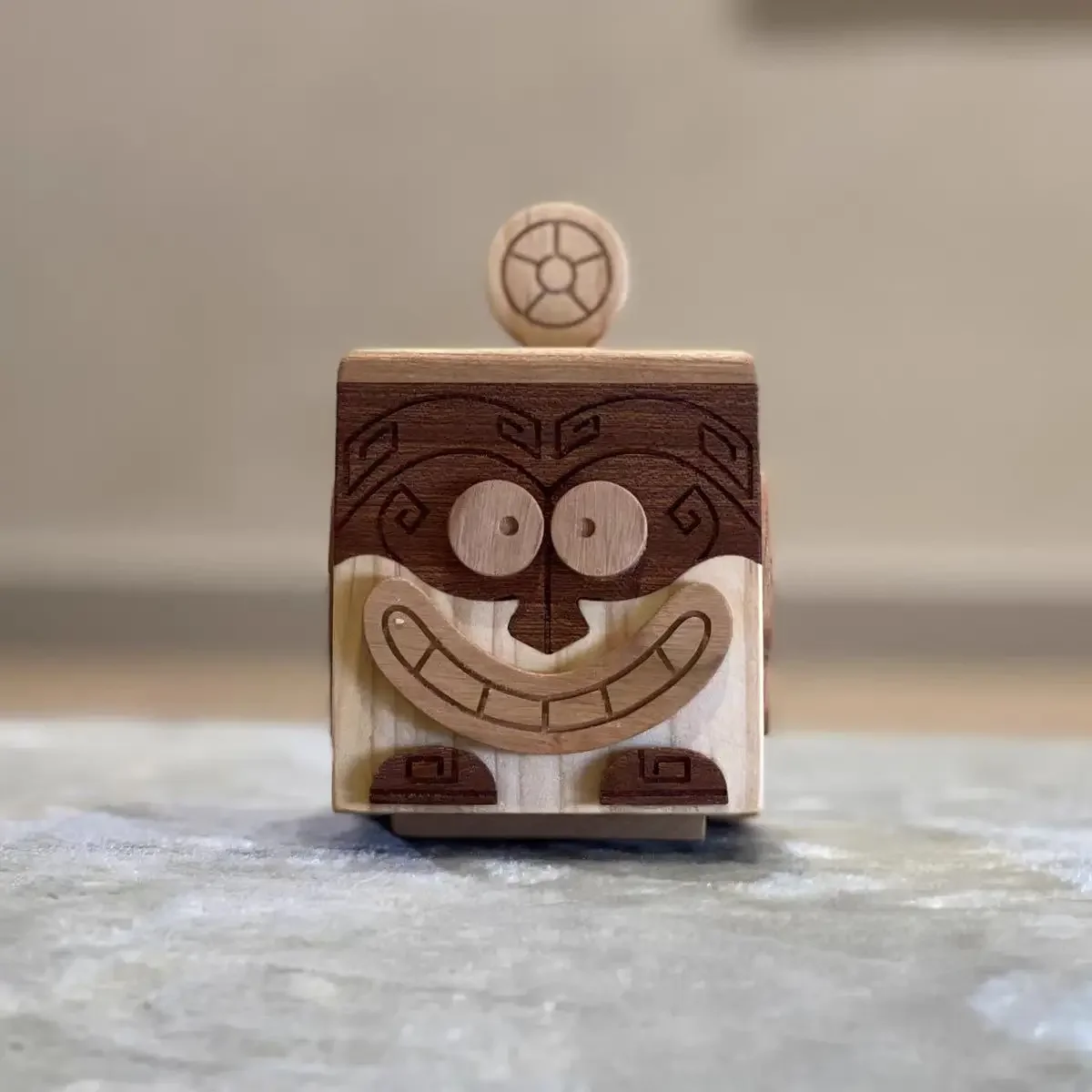 

Pure solid wood, handcrafted creative toys, very stress-relieving and cute little cats LTCP-06