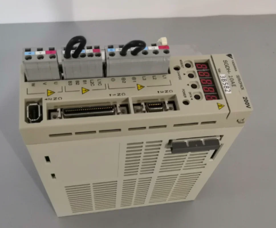 SGDH-10AE New Servo Drive For CNC System Machinery