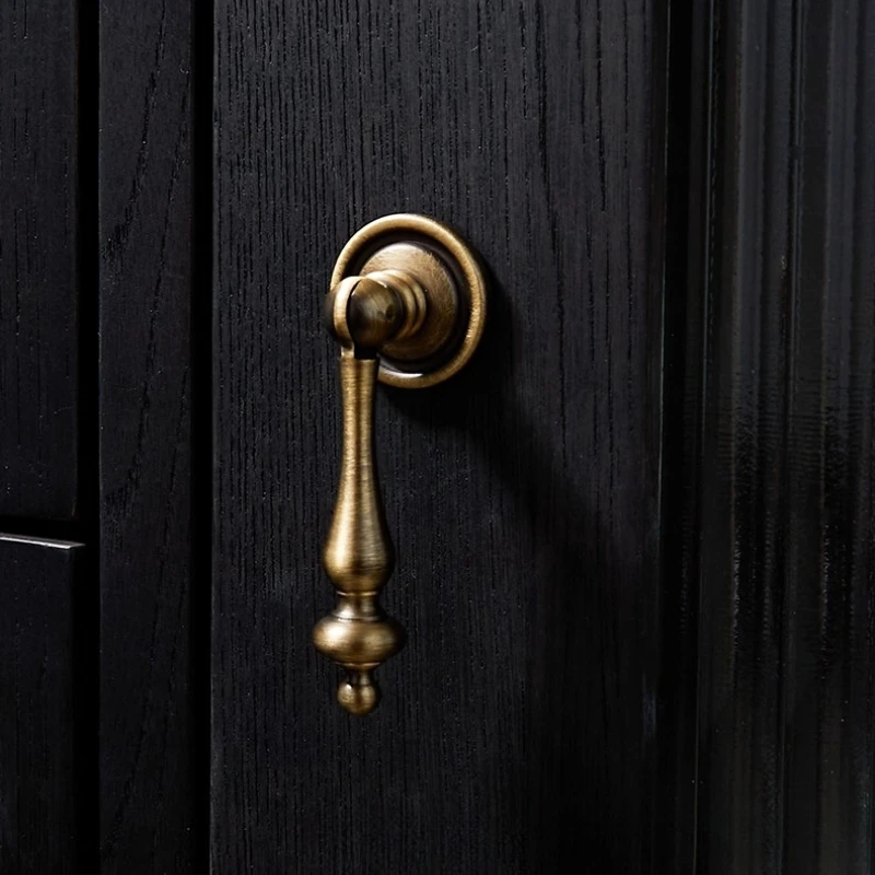 

Brass antique bronze retro French cabinet door handle drawer kitchen wardrobe cabinet European light luxury style handle