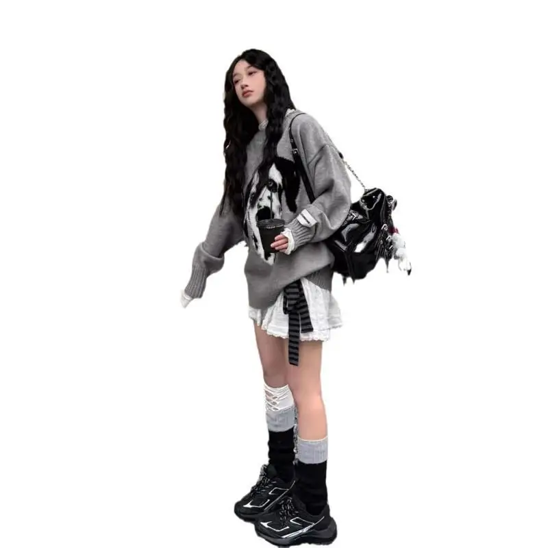 Versátil diseño de cuello redondo tops de moda cachorro jacquard cuello redondo suéter de punto de manga larga para mujeres en otoño e invierno,