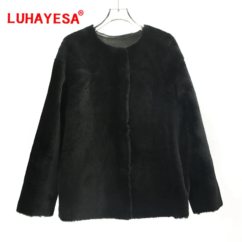 2024 Australia Merino Sheepskin Shearling Fur Coat Luhayesa Black Color Winter Warm Double Sides Wearing Lamb Fur Jacket