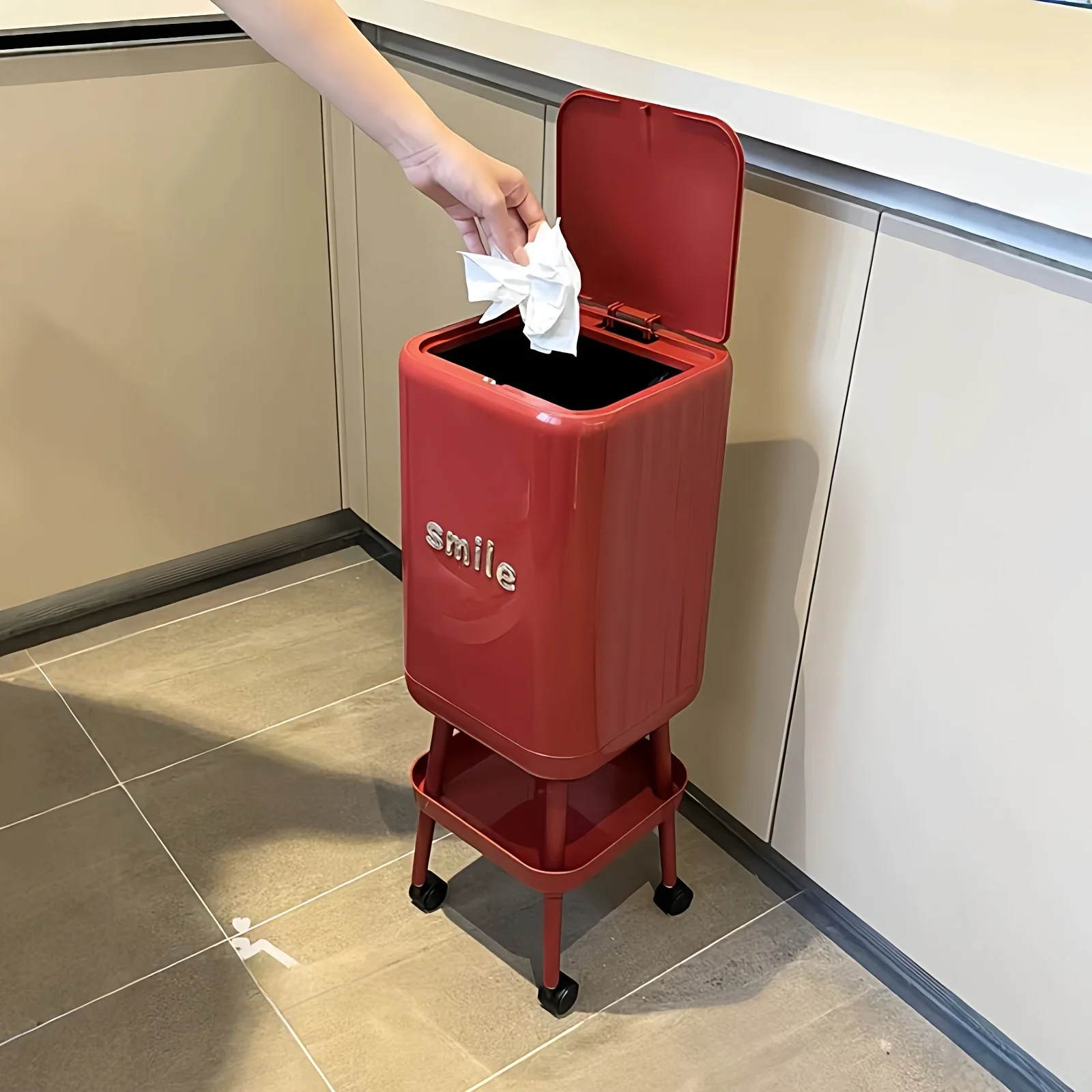 

Красная высокая урна для мусора с дизайном, не требующим сгибания талии, для декора дома и переездов, с поддоном, инструмент для уборки дома