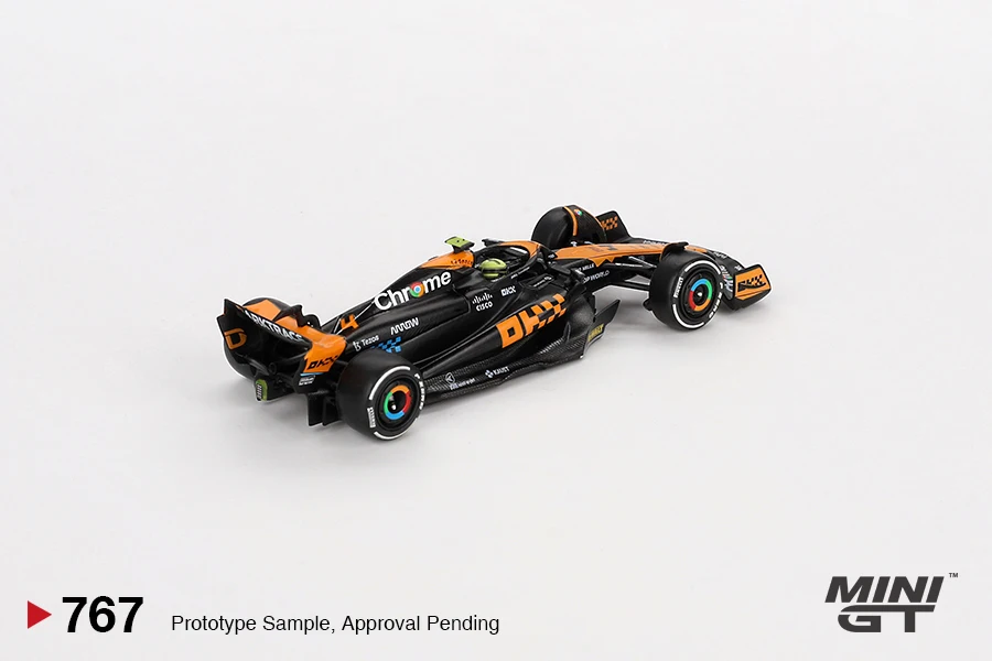 **予約注文 **MINIGT 1:64 MCL60 # 4 ランド​​ ノリス 2023 F1 モデルカー