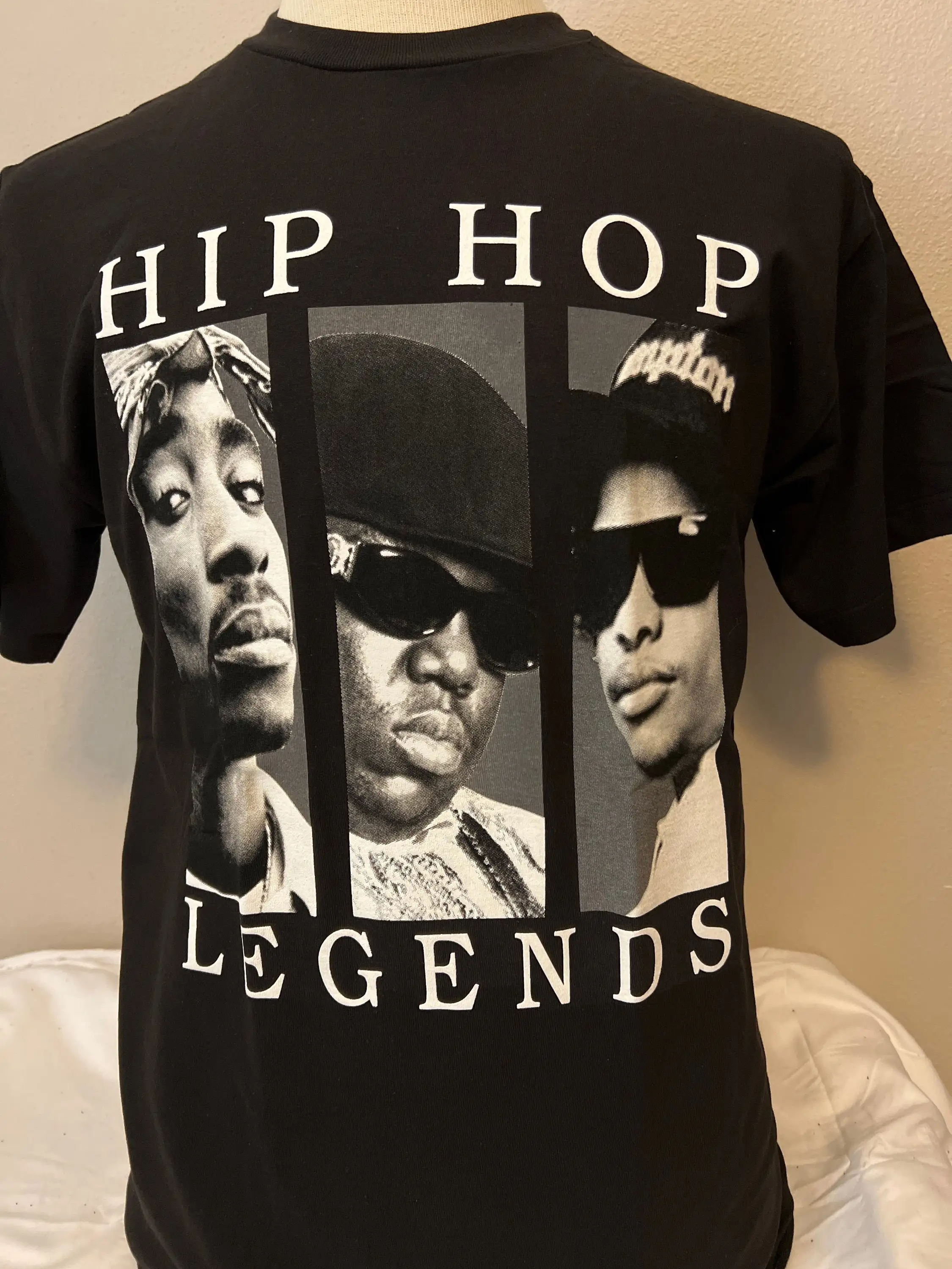 Футболка с принтом в стиле 90-х годов Футболка с принтом в стиле 90-х годов