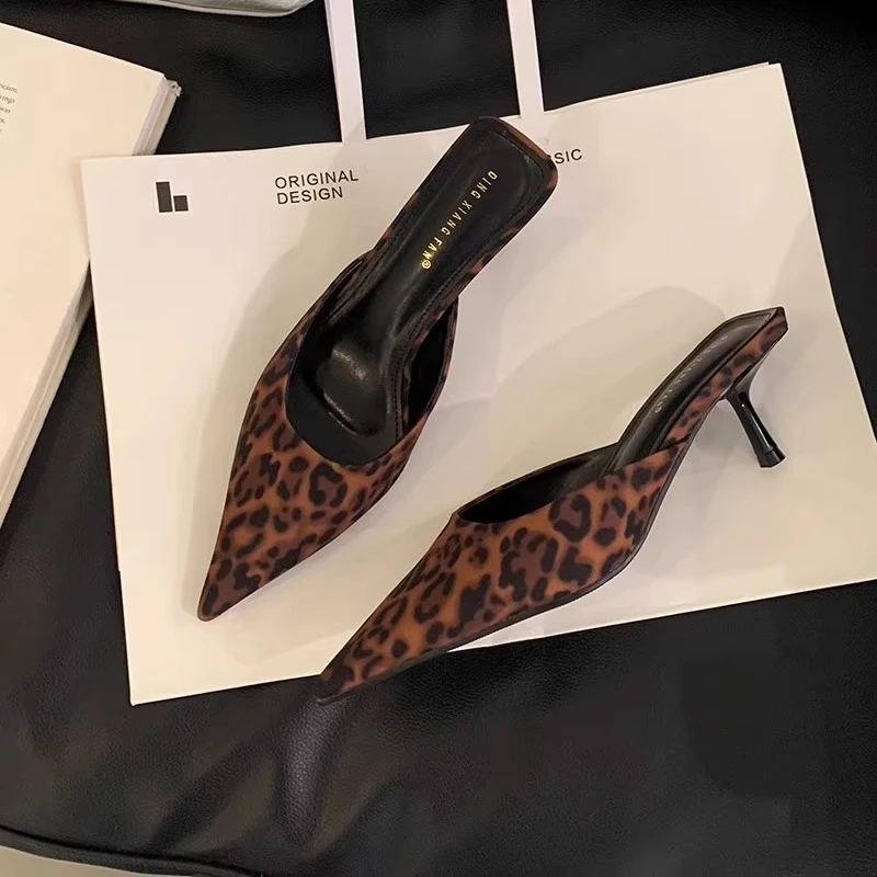 2025 المألوف تنوعا ربيع جديد ليوبارد طباعة شبشب نسائي أشار تو رقيقة منخفضة الكعب صندل أحذية السيدات Жensarska schoimpin #6