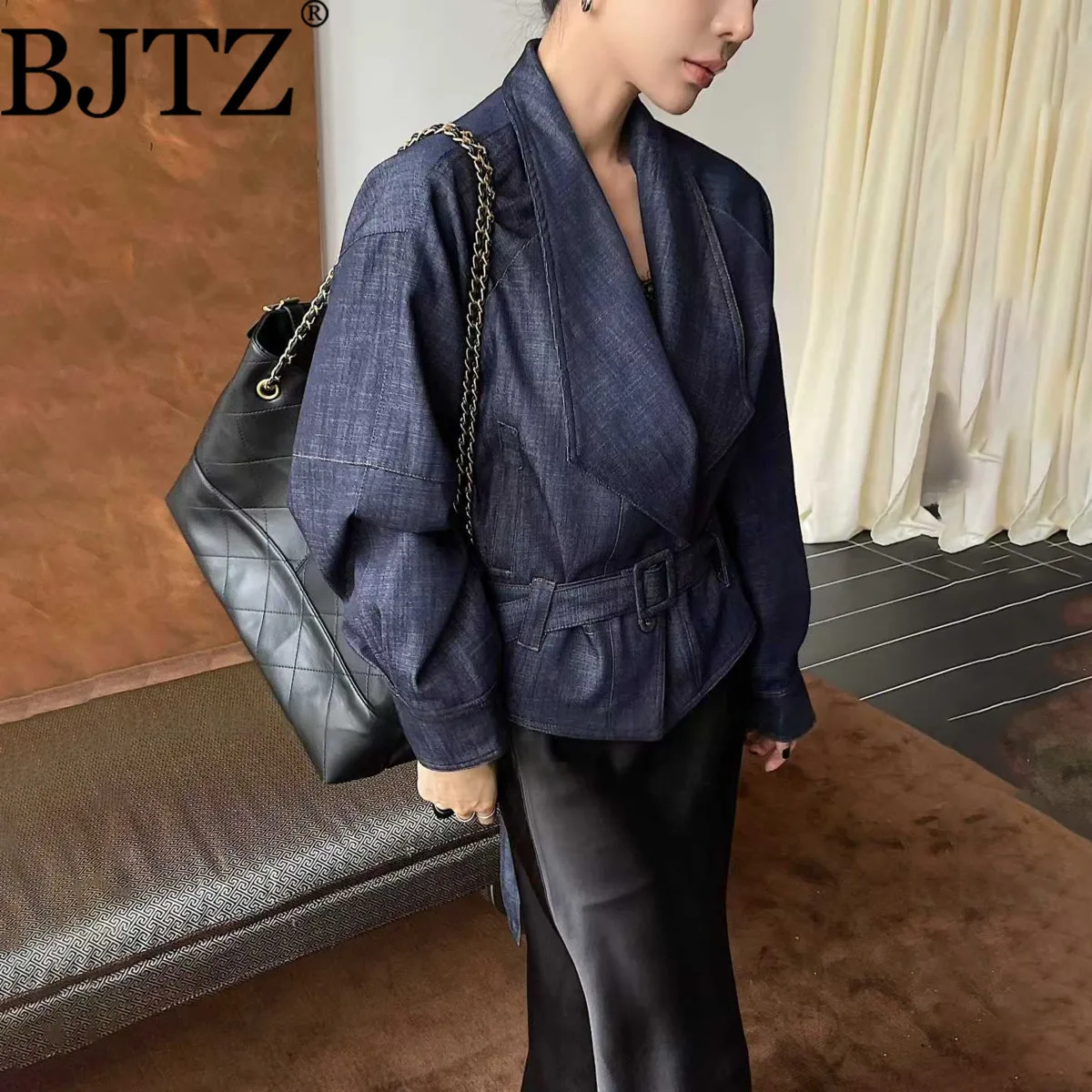 

BJTZ Fashion Short Trench Jacket For Woman 2025 New Lantern Long Sleeved Belt Tie-waist Designer Office Lady Versatile Outwear