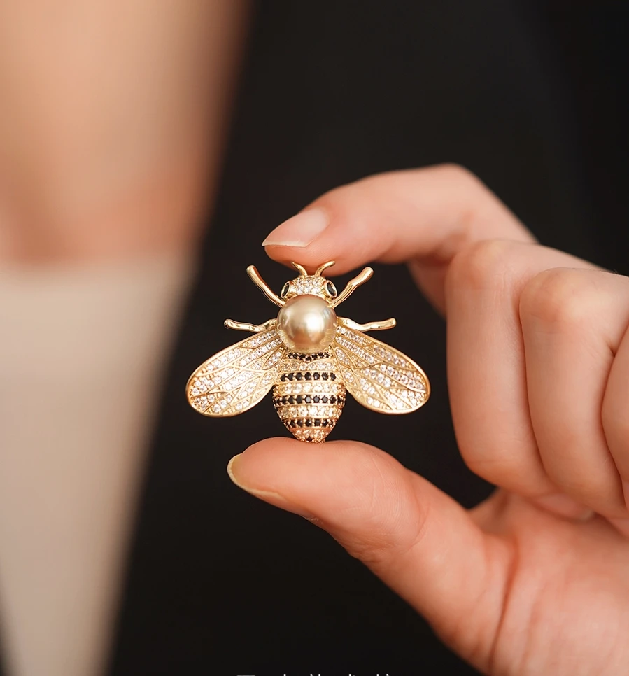 Gold Bead Bee Brooch Luxury Temperament Design Sense Niche Corsage Boudoy Gift Unique Niche