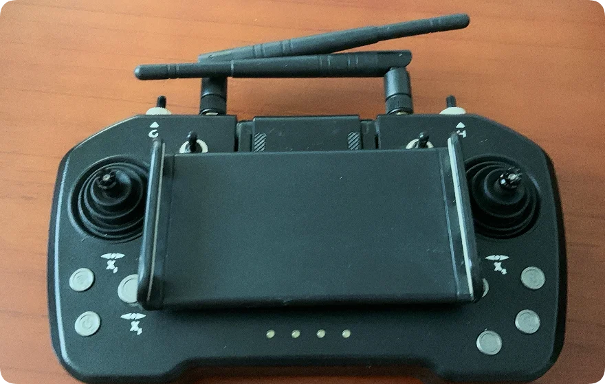 Оригинальный пульт дистанционного управления Skydroid T12 с трехкамерной системой, передачей цифровой карты на 20 км и функцией дистанционного управления камерой.