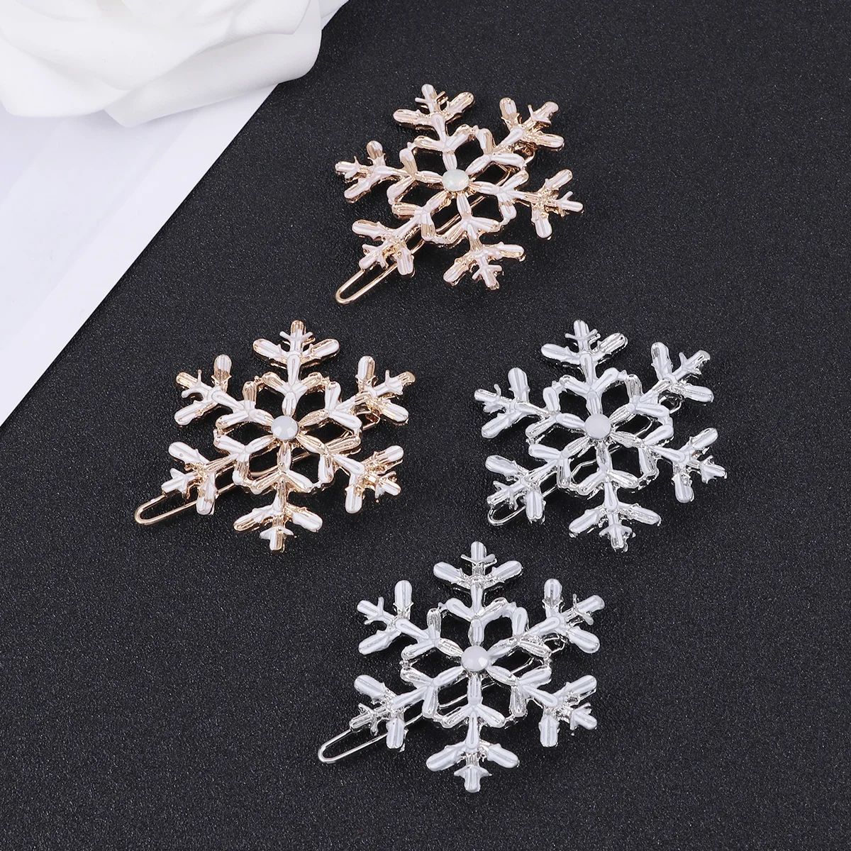 

4Pcs Christmas Snowflake Hair Clips Exaggerated Shiny Accessories for Girls Women Silver Golden Party Cosplay Snowflake Hair Pin