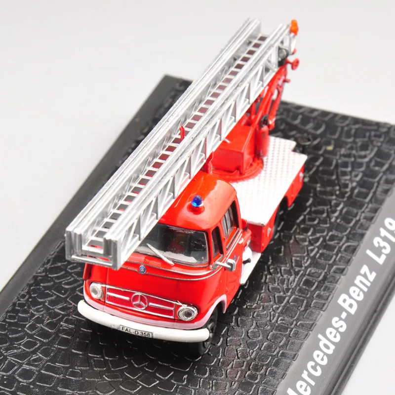 Motor de bomberos fundido a presión, escala 1/72, Benzz L31, escalera antigua, modelo de coche de aleación, juguete para regalo coleccionable, adorno de exhibición de recuerdo