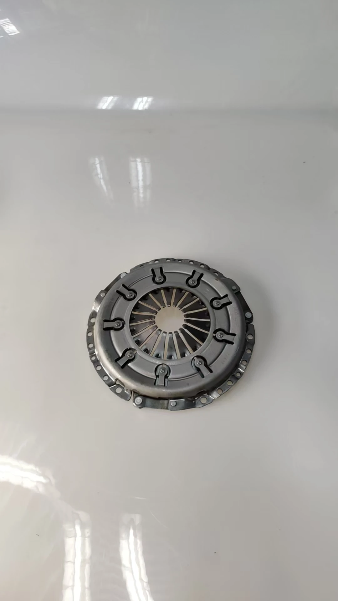 

Уникальный Volkswagen Audi OEM 06B 141 117 C 1230253100 Нажимной диск сцепления Коробки передач Продукт LUK