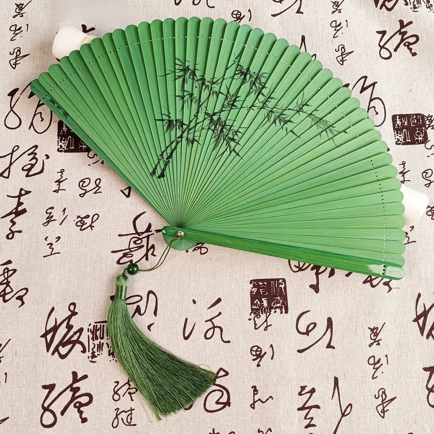 

Веер Moganan ручной росписи из бамбука: традиционный китайский культурный креативный подарок, новый стильный женский веер для домашнего использования