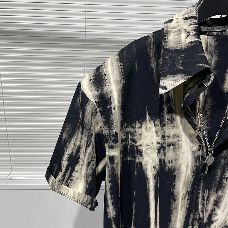 2024 New Summer Chic Punk Style Loose Casual Plus Oversize Ruffled Collar Tie Dye Print Versatile Short Sleeved Shirt for Men