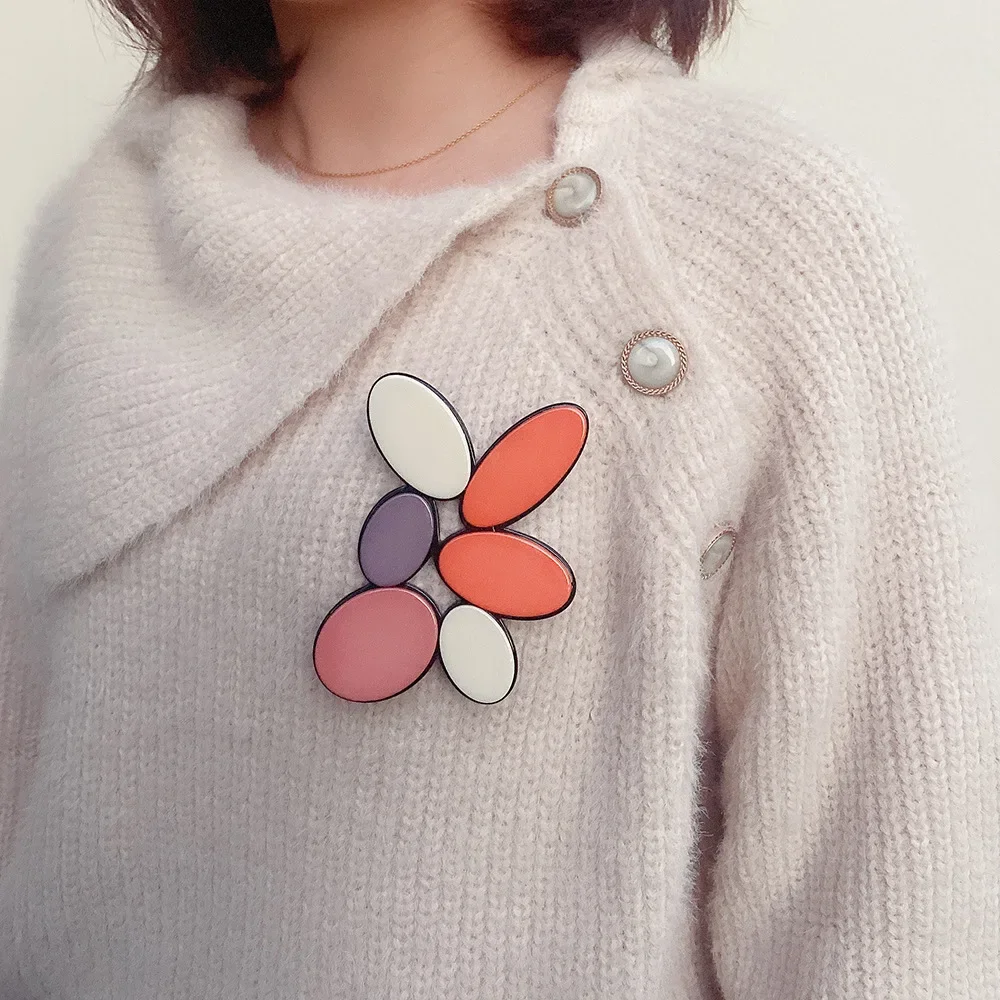 Blucome Newest Acrylic Colorful Flower Brooch for Women Girls Shirt Hat Bag Hijab Pins Wedding Party Corsage Holiday Gifts