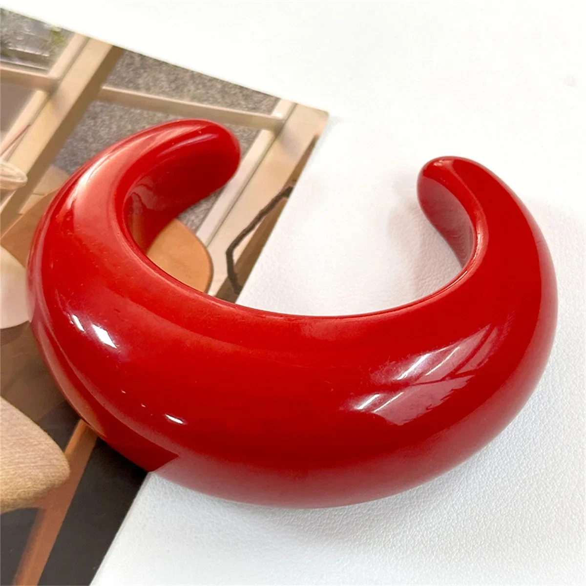 الكلاسيكية والممتعة الجديدة أبيض وأسود التباين اللون هندسية سميكة الراتنج سوار كبير عطلة مجوهرات الهيب هوب سوار بسيط #1