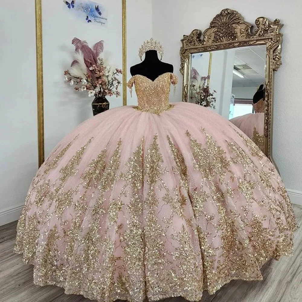 เจ้าหญิง Quinceanera Ball Gown ปิดไหล่ Appliques ลูกปัดหวาน 16 ชุด 15 ปีเม็กซิกันที่กําหนดเอง