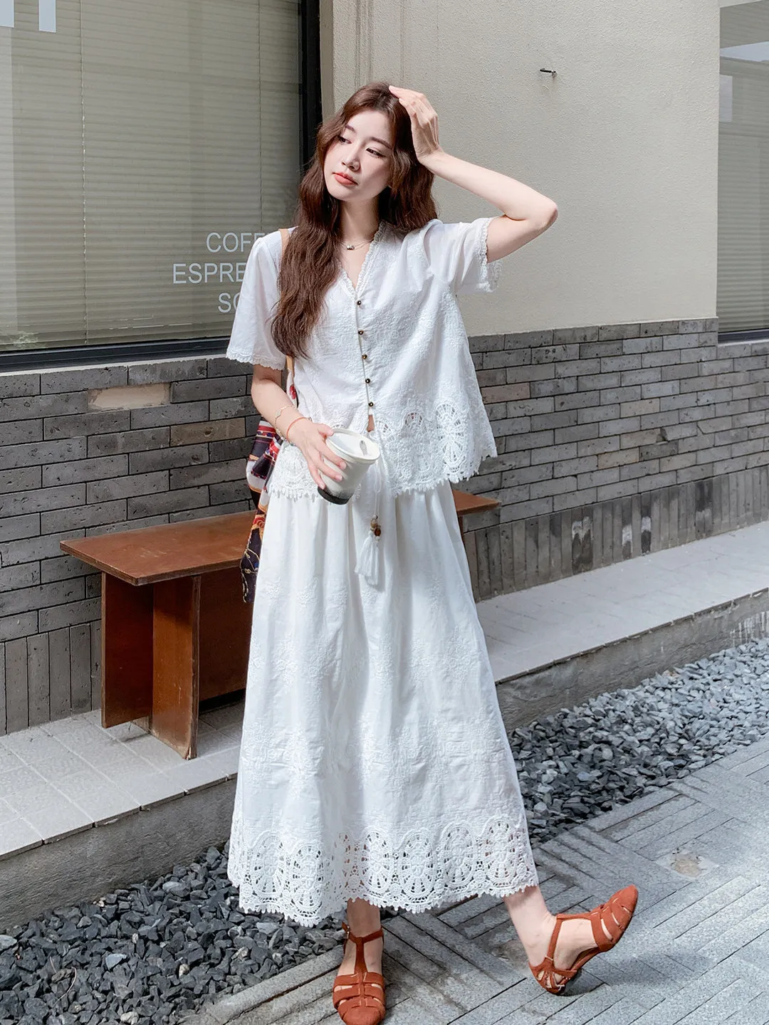 

Summer Fashion plus Size Women's Lace Embroidered Shirt And Half Skirt Set Vintage White Casual Wear High Waist Loose Fit