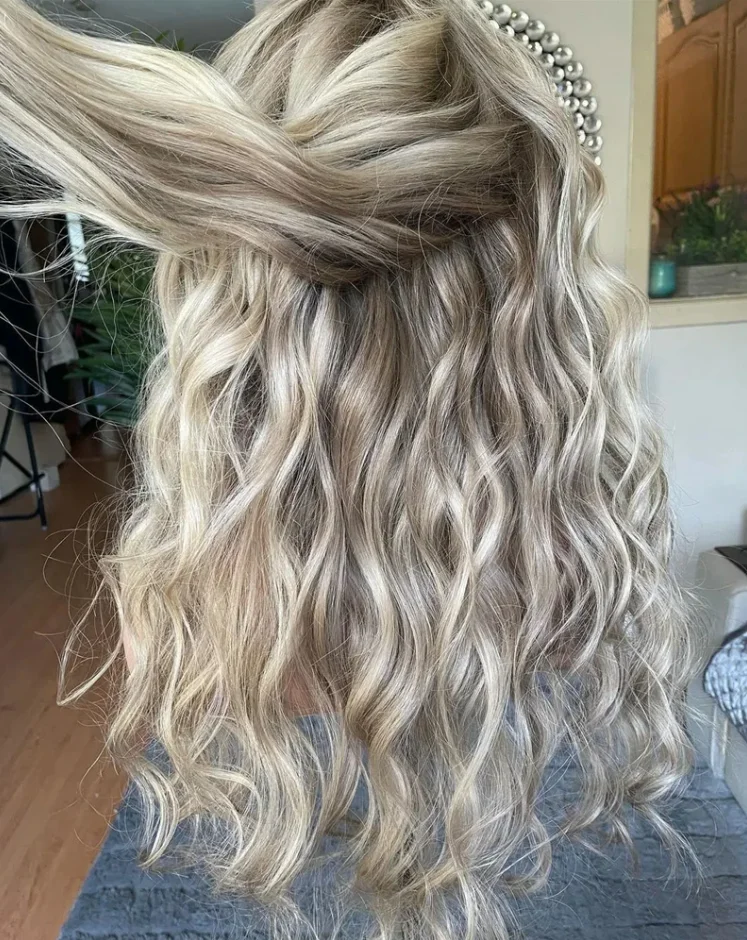 

Ombre Ash Blonde Highlights Glueless Synthetic Wigs Middle Part for Women Lace Frontal Wig Dark Roots Curly Wig PrePlucked Wig