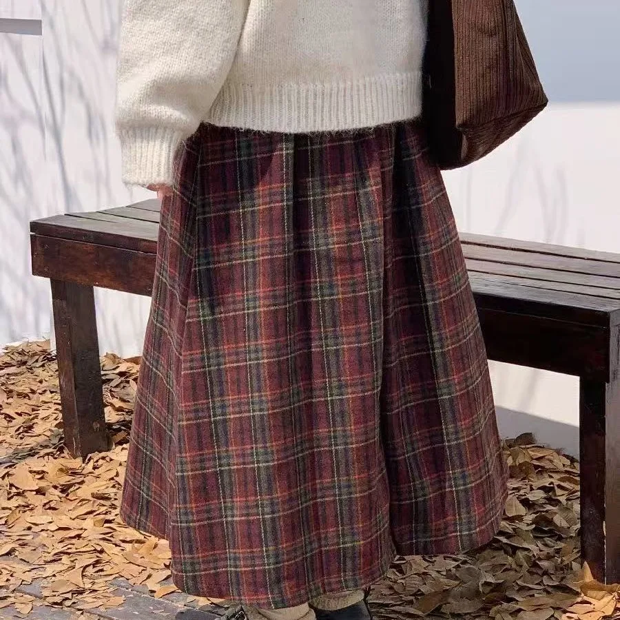 レトロな赤いチェック柄スカートハイウエスト A ライン女性のスカート Cisas 新年痩身スカート通勤暖かい綿スカート