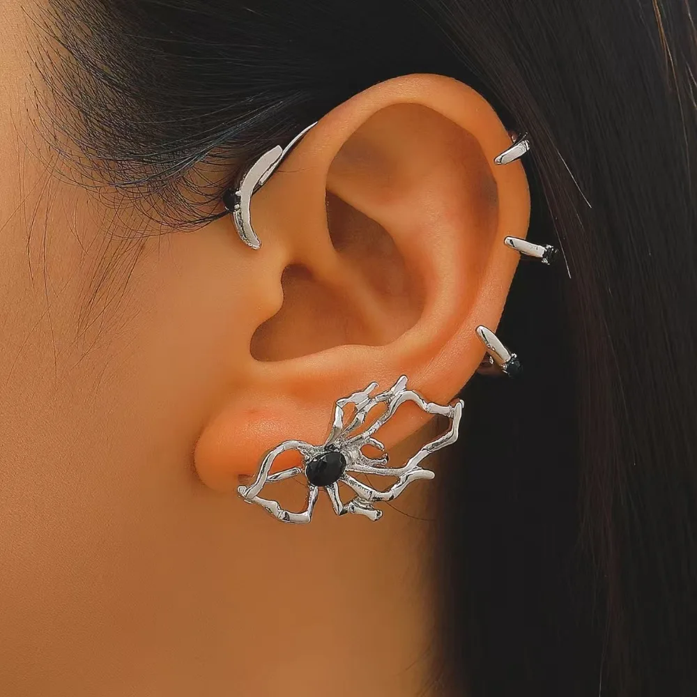 Exaggerated Personality Black Crystal Silver Color Spider Clip Earrings for Women Korean No Ear Holes Hot Girl Jewelry Accessory view 5