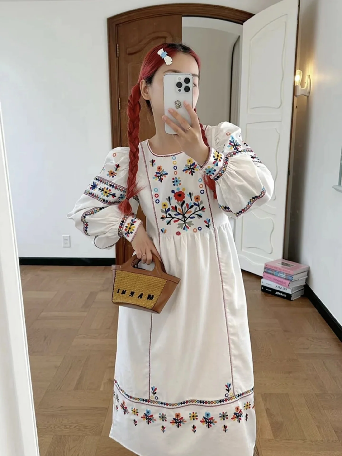 

Retro Floral Embroidery Bubble Sleeve round Neck Dress Linen Material Holiday Style Women's Dress A-Line Skirt Long Sleeve