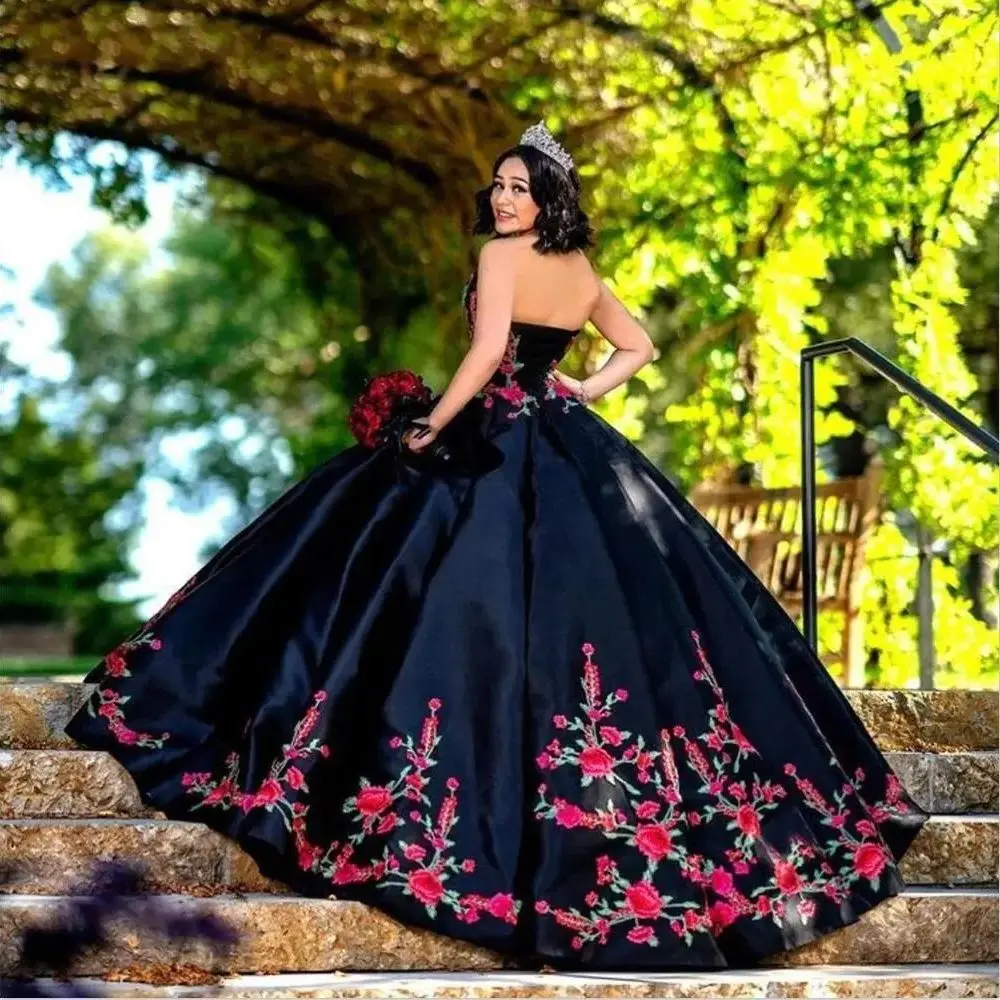 

Floral Embroidery Princess Quinceanera Dresses Satin Sweetheart Corset Charro Sweet 16 Dress 15 Girls Party Prom Formal Wear