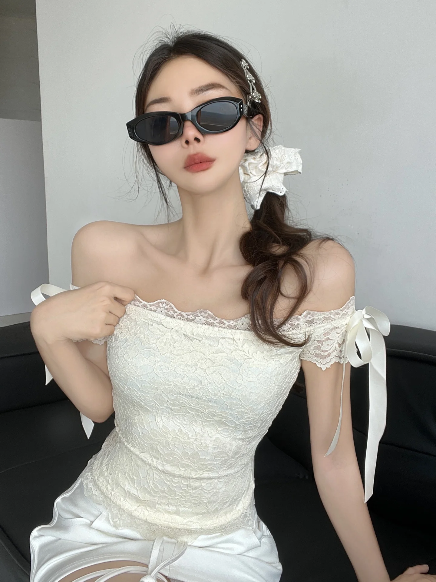 

Pure Desire Sexy Lace ort Sve T-irt Knot Waist Design Slim Fit oulder Baring Summer Top for Ladies