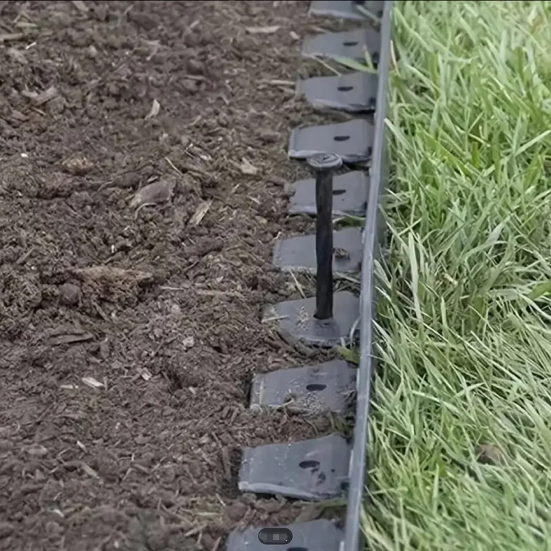 custom.Plastic Fence Factory Stadium Garden Fence Strip Stone and Grass Belt
