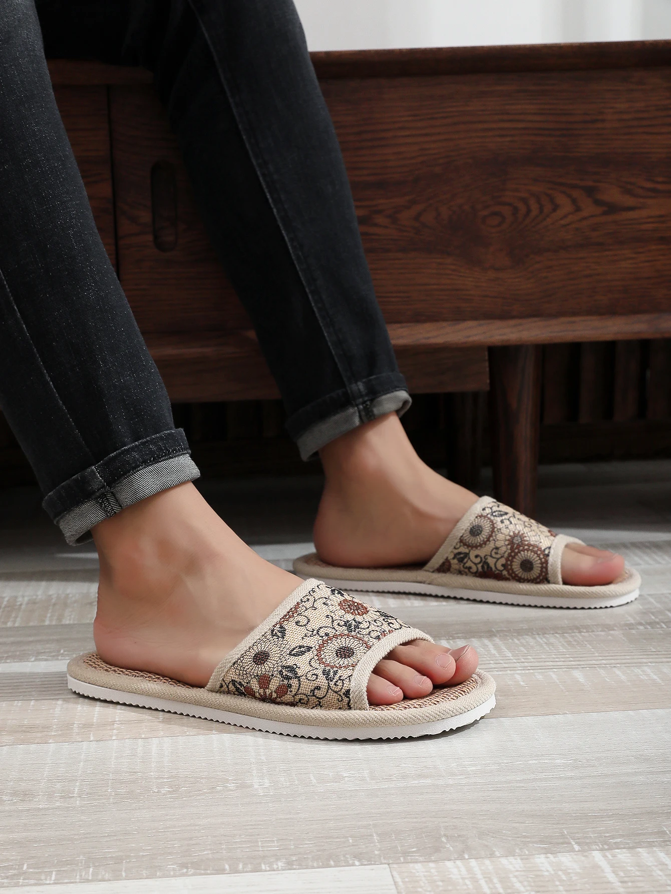 

Льняные тапочки для мужчин, весенне-осенние домашние бесшумные нескользящие дышащие четырехсезонные тапочки из хлопка и льна