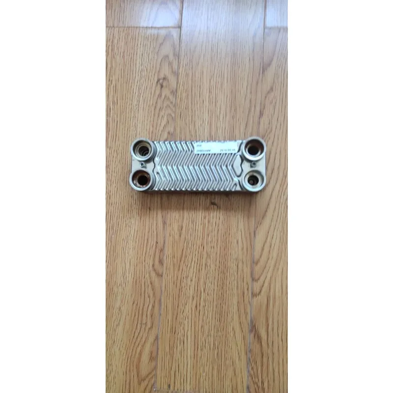 

Suitable for Dacheng wall-hung boiler plate change, hot water heat exchanger, auxiliary heat exchanger. Second-hand parts.