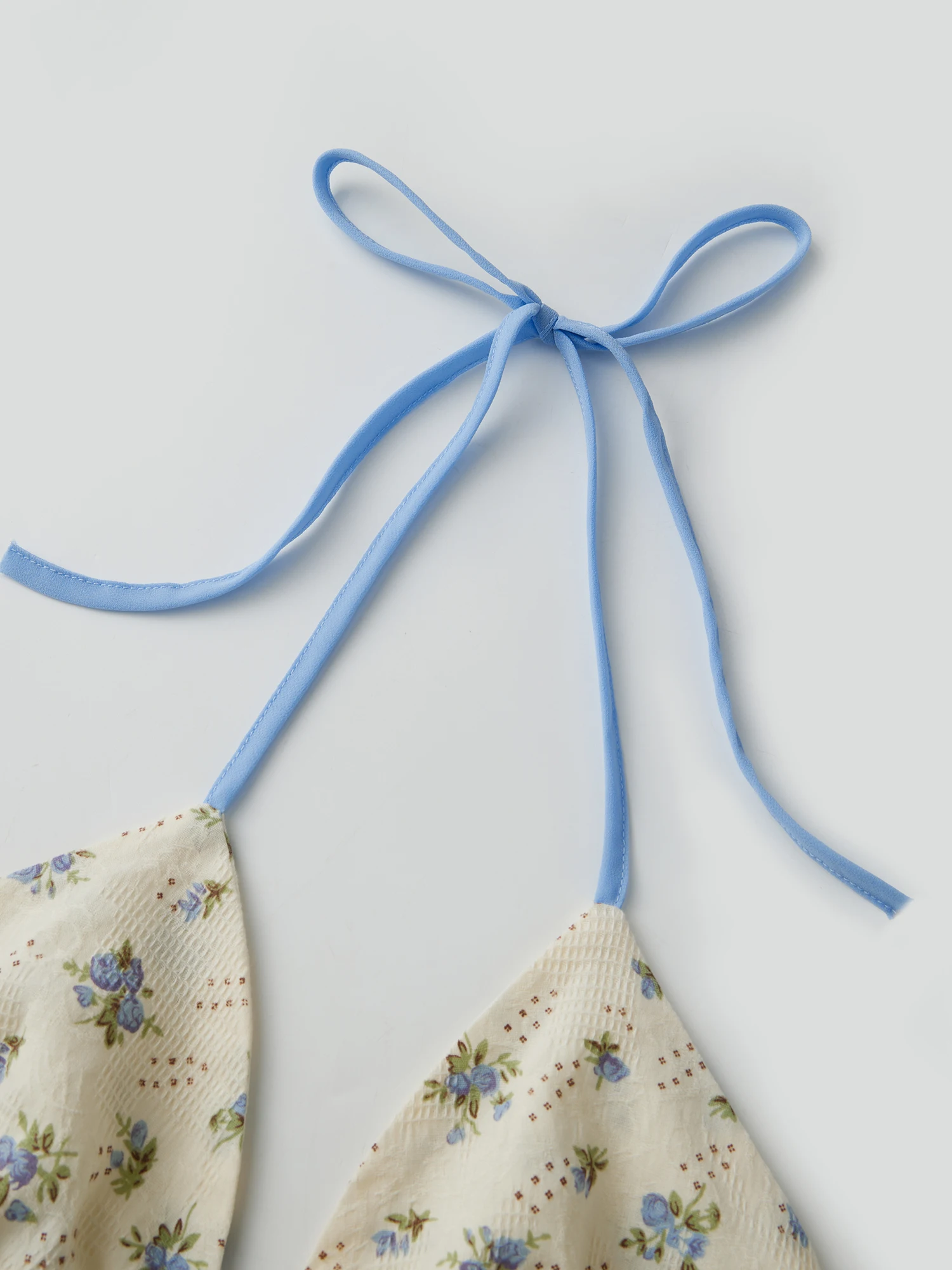 Elegante camicetta Boho Chic con spalle scoperte con finiture con volant e cravatta sul davanti Camicia senza maniche con stampa floreale vintage per donna