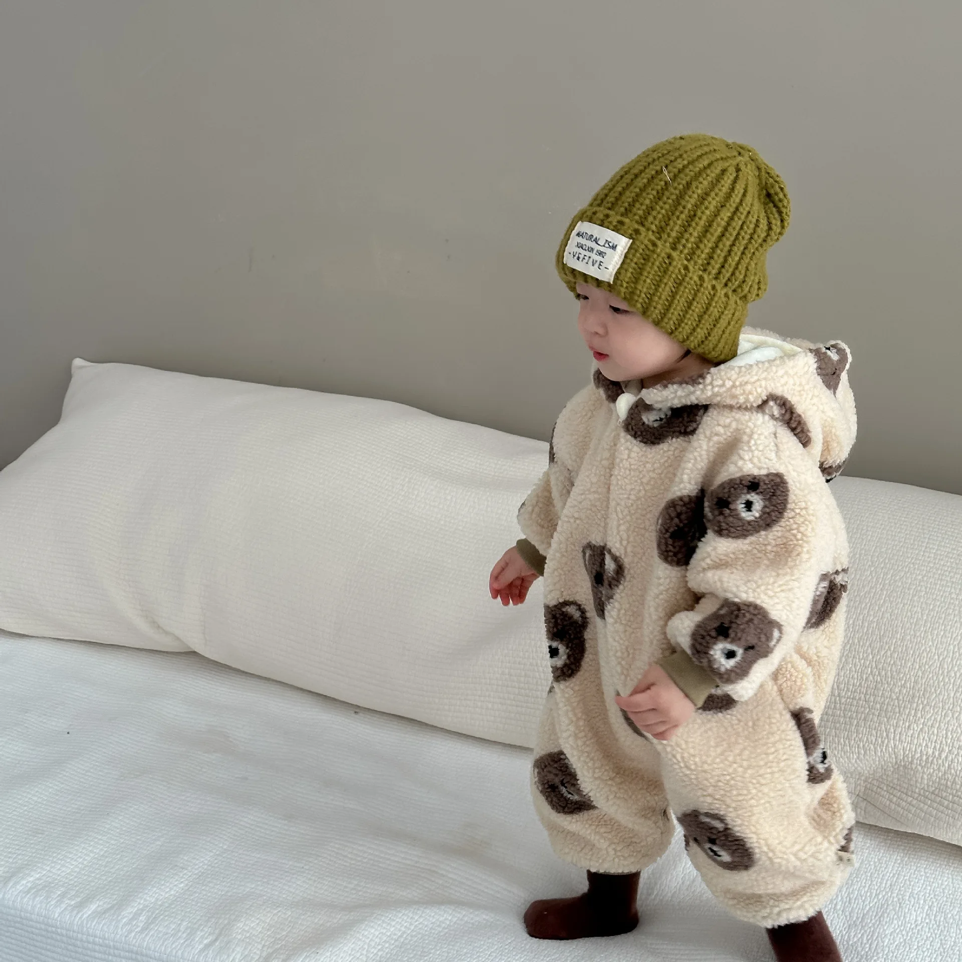 2024 Winter New Baby Cartoon Bear Plush Romper Plus Velvet Thick Infant Boy Girl Hooded Jumpsuit Newborn Toddler Clothes 0-24M