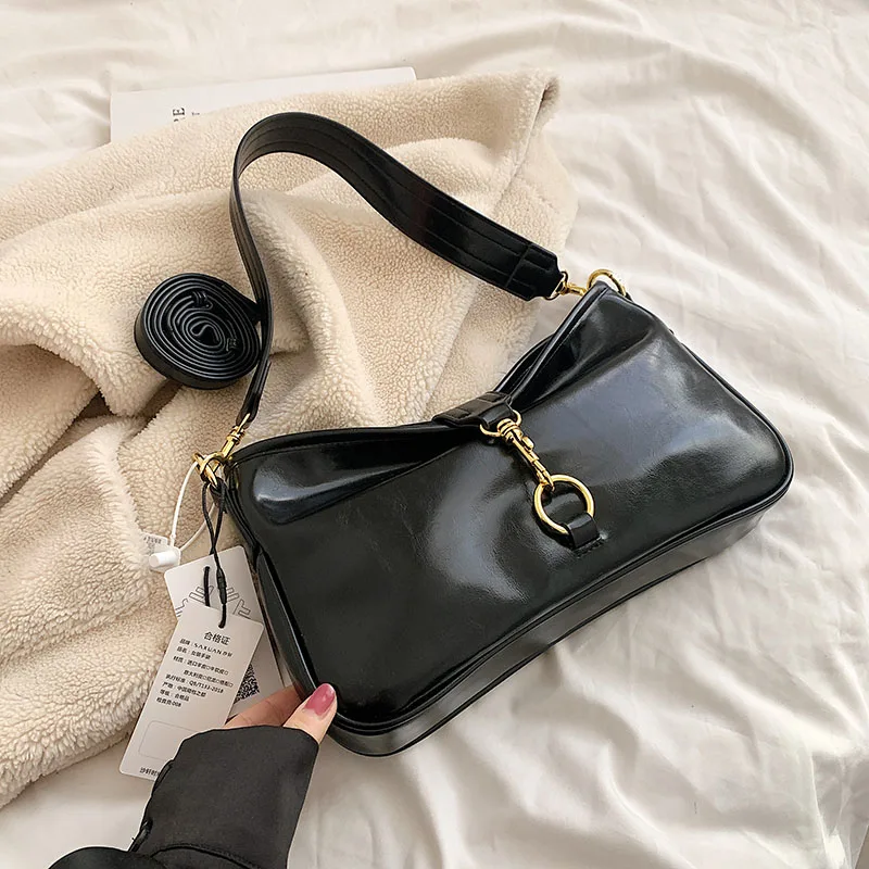 Women\'s bag trend 2024 new niche design shoulder bag high quality commuter armpit bag versatile crossbody bag women\'s bag wallet