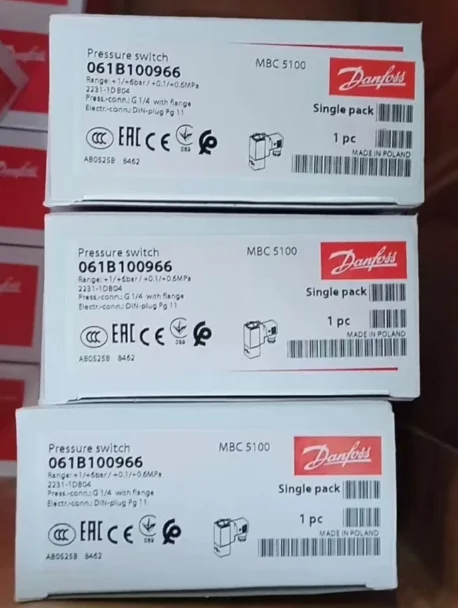 061B100966 New Danfoss pressure switchin stock