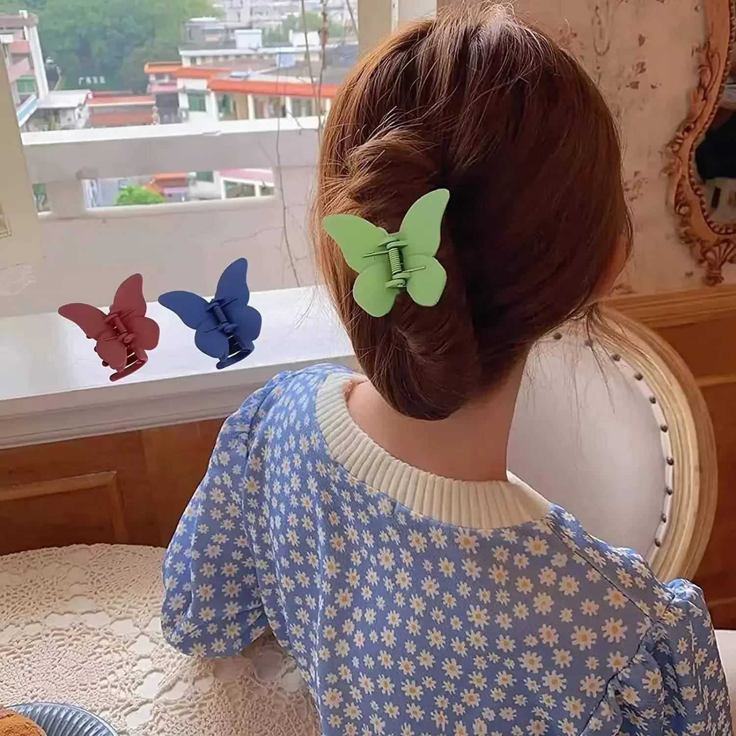 Pinza para el pelo de mariposa esmerilada para mujer, Clip de tiburón exquisito coreano Simple de Color sólido a la moda, accesorios para el cabello para niña