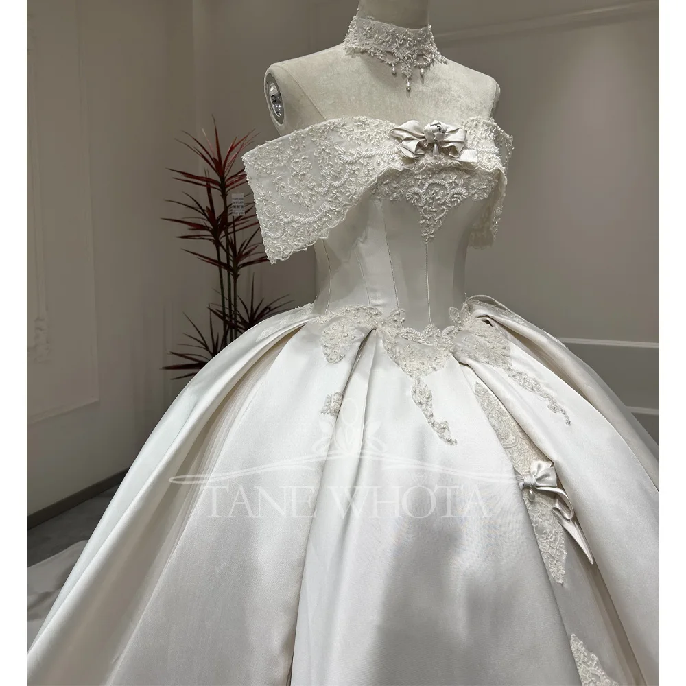 Sweetheart Off-Shoulder Lace-Up Back Embroidery Ball Gown Wedding Dress Customizable Hochzeitskleider