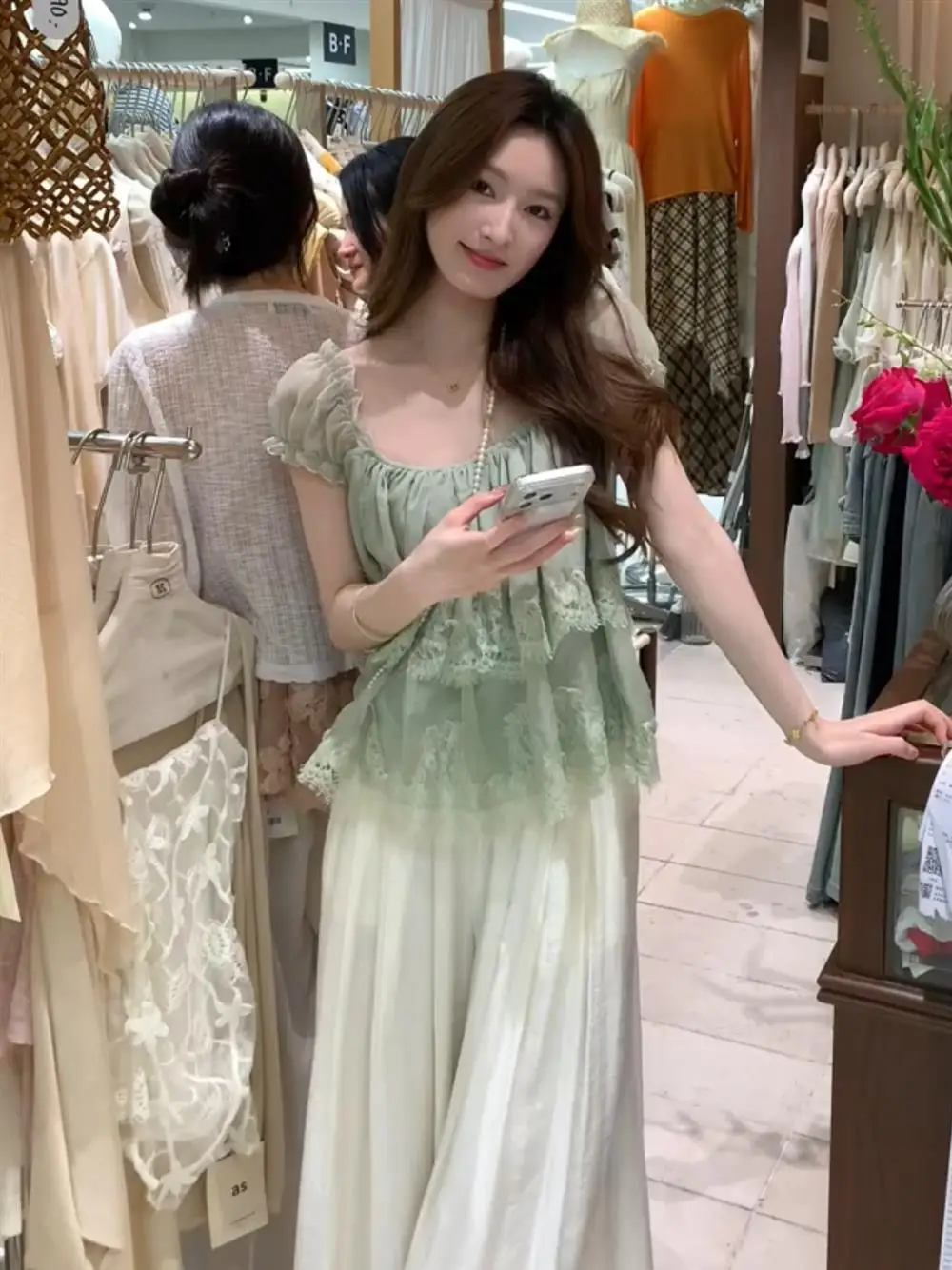 

Elegant Lace Splice U-Neck Shirt Women's Summer Super Beautiful Unique Slimming Versatile Top Quality Fashion Ladies' Lace Shirt