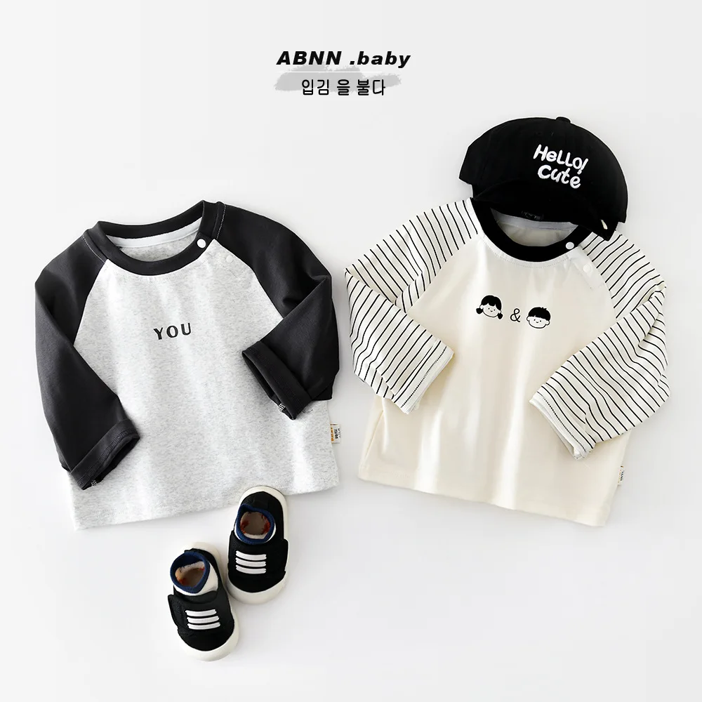 2026 ربيع جديد طفل طويل الأكمام تي شيرت القطن الرضع الفتيان عادية مخطط تي شيرت الفتيات طباعة قاع القمصان طفل الملابس