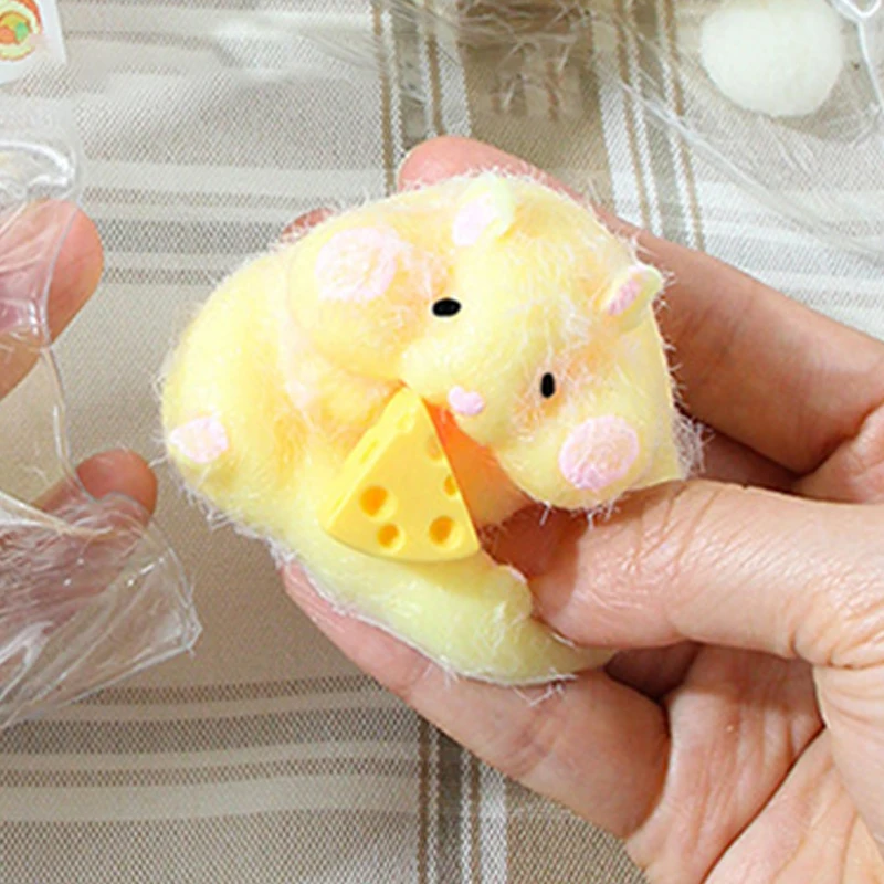 Brinquedos bonitos de hamster mole com queijo decoração de mesa engraçado alívio do estresse brinquedos de descompressão para crianças adultas