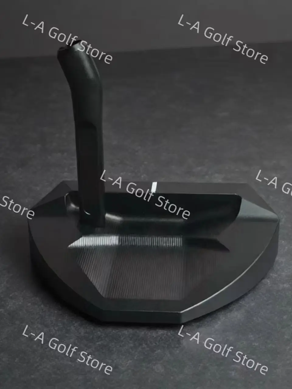 Der neueste OZ1i HS Putter für Herren, 33-36 Zoll, Carbonschaft, mit Schlägerkopfabdeckung.