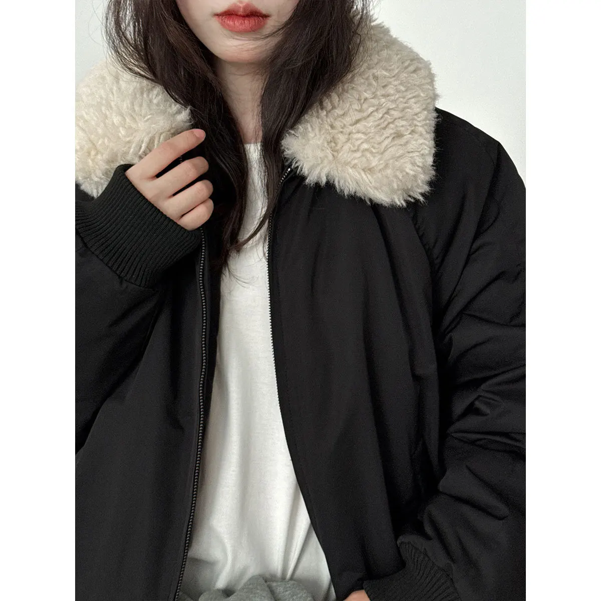 2025 Giacca imbottita con collo in pelliccia calda Giacca invernale da donna versatile Giacca in cotone