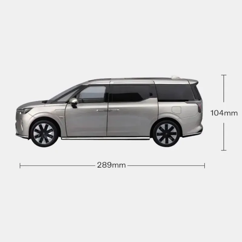 Modelo de coche de simulación de aleación EM90, decoración MPV, réplica de metal fundido a presión, regalo para niño, coleccionable para adultos, arena de paladio, 1:18
