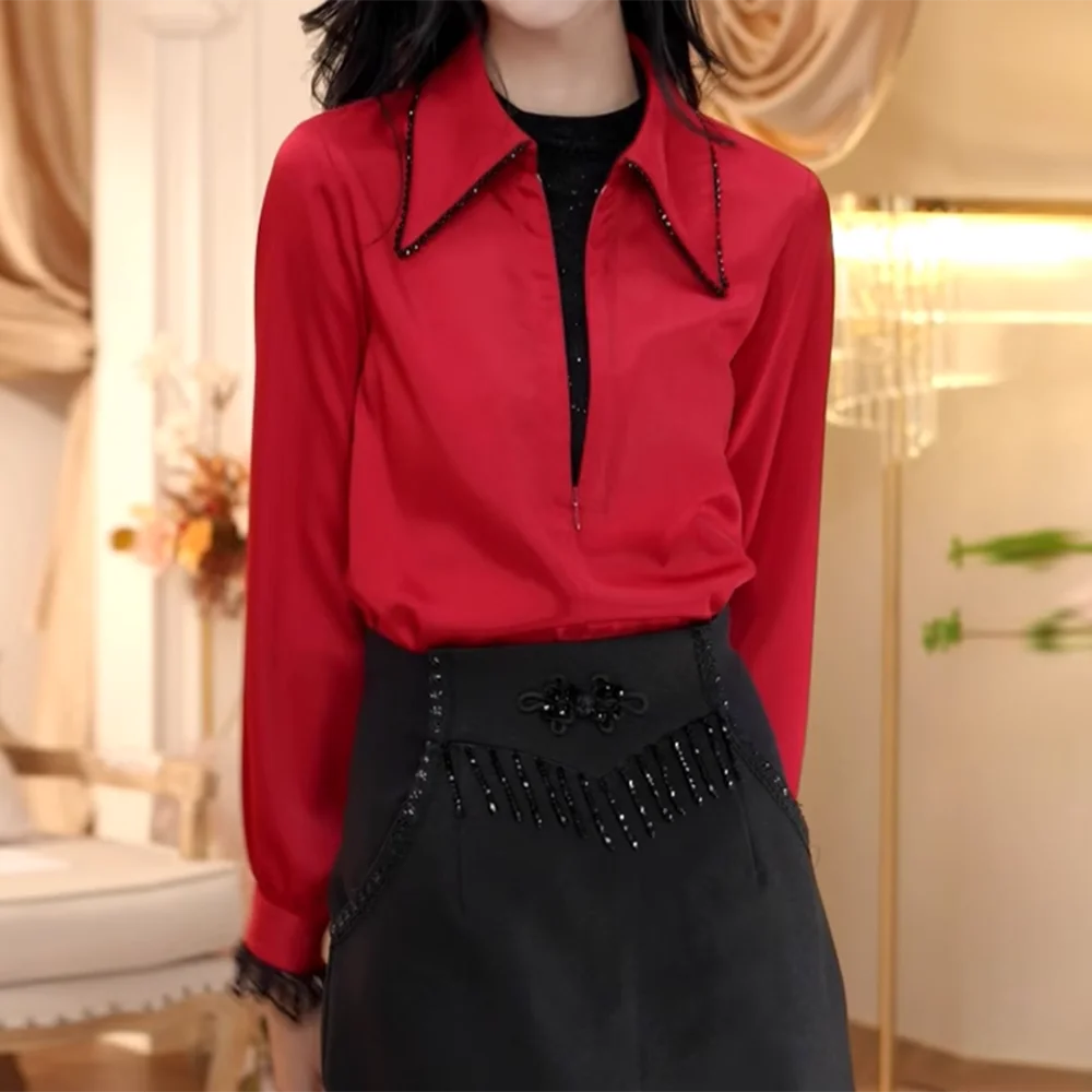 

European confusion red shirt women's spring commute French design sense niche splicing fake two-piece shirt