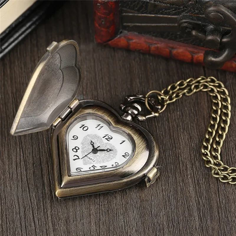 Classic Heart Shape Design Clock Arabic Number Display Quartz Analog Pocket Watch for Women Lady Necklace Chain Timepiece Gifts