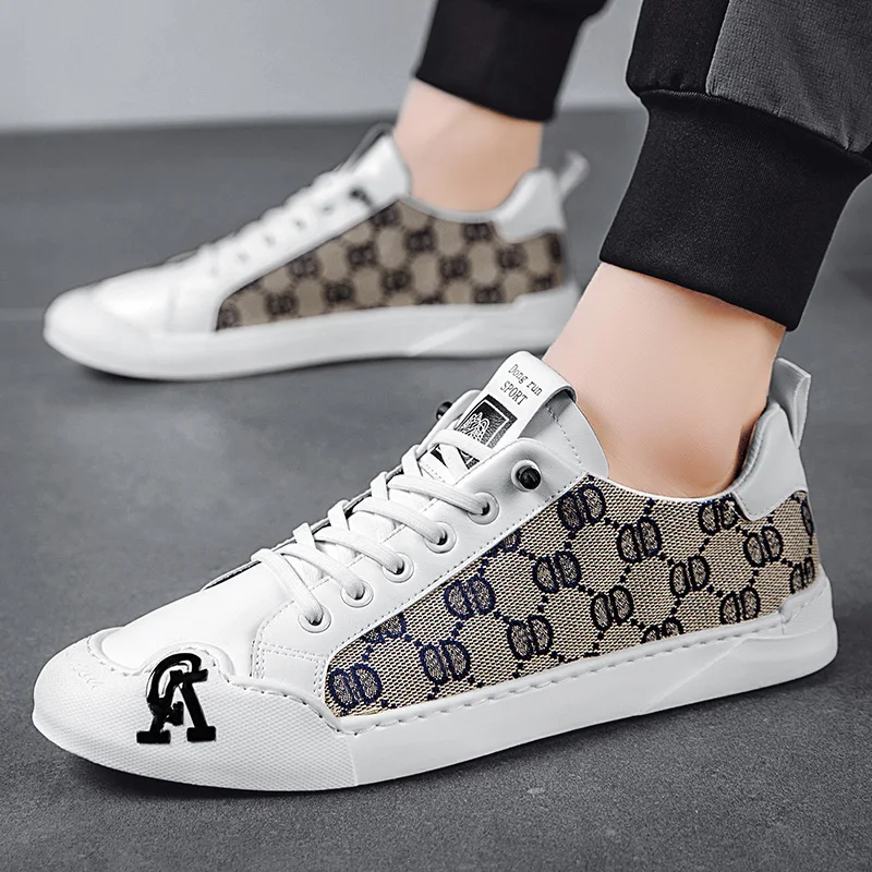 Scarpe Casual da uomo di marca di lusso Sneakers con stampa bianca urbana scarpe da Skateboard piatte di tendenza da uomo Sneaker vulcanizzata da